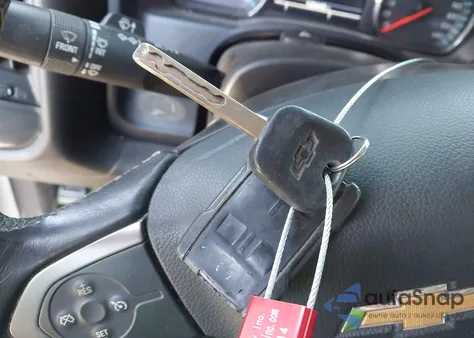 2018 Chevrolet Silverado 1500 2Lt z USA, uszkodzony, nr VIN 3GCUKRECXJG172181